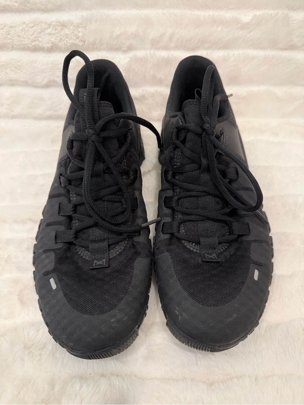 Nike Women's Black Athletic Training Sneakers